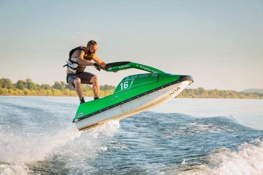 Tips to Remember Before Jet Skiing in Dubai
