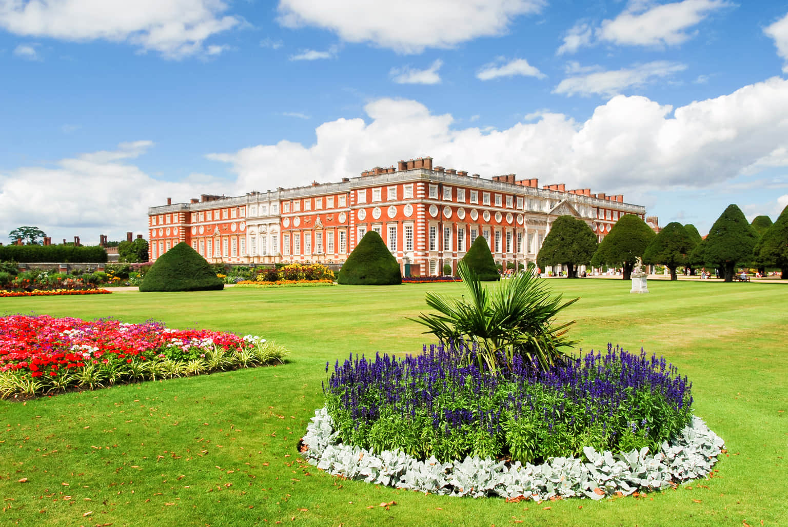 Hampton Court Palace, <em>London</em>