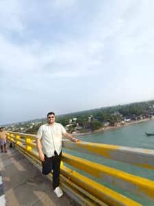 Manish Gandhi