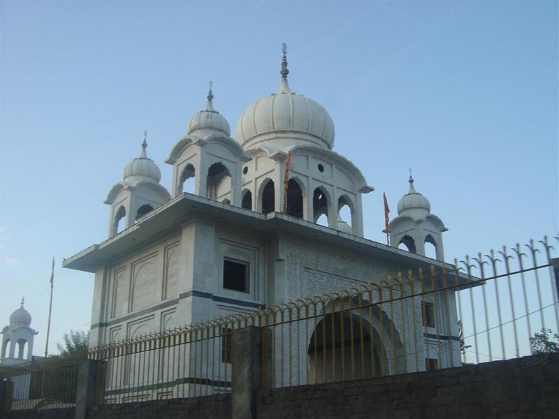 Seek Blessings at Gurdwara Chatti Patshahi