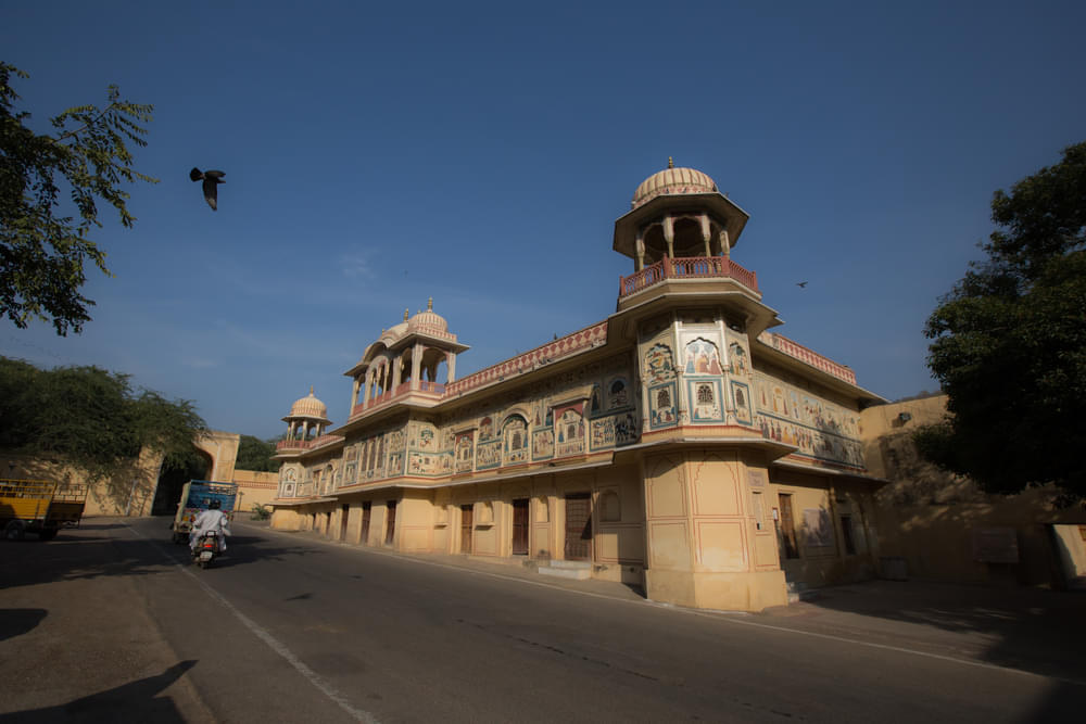 Exterior view of the Sisodhiya Palace & Gardens