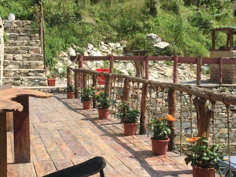 A Secluded Cottage Stay in Tirthan Valley Image