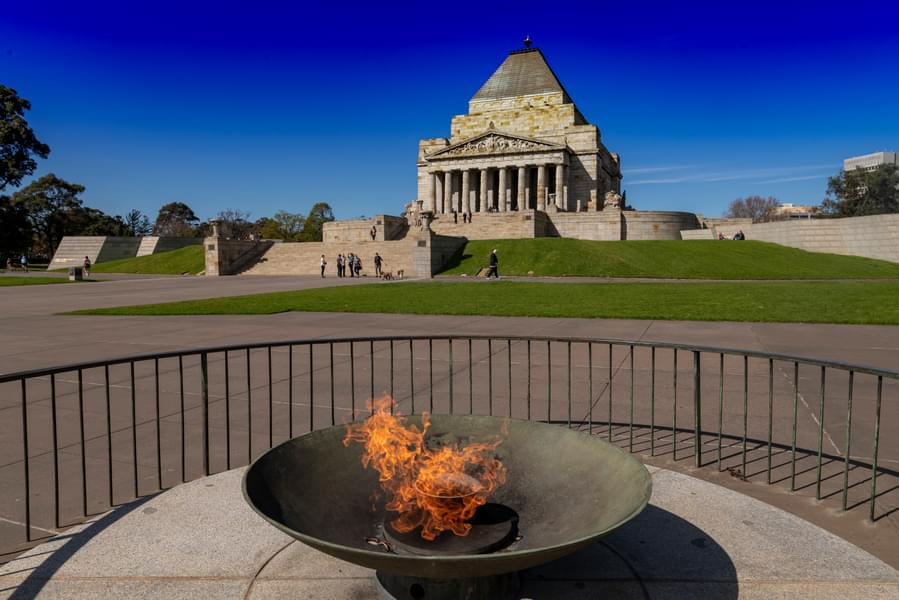 Shrine of Remembrance Tour in Melbourne Image