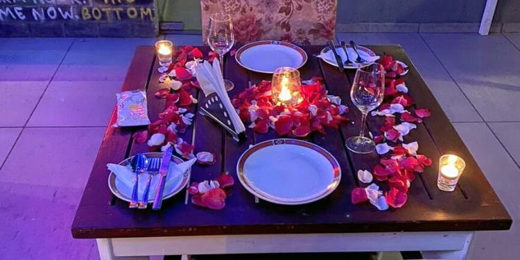 Candle Light Dinner In Mumbai For Couple Image