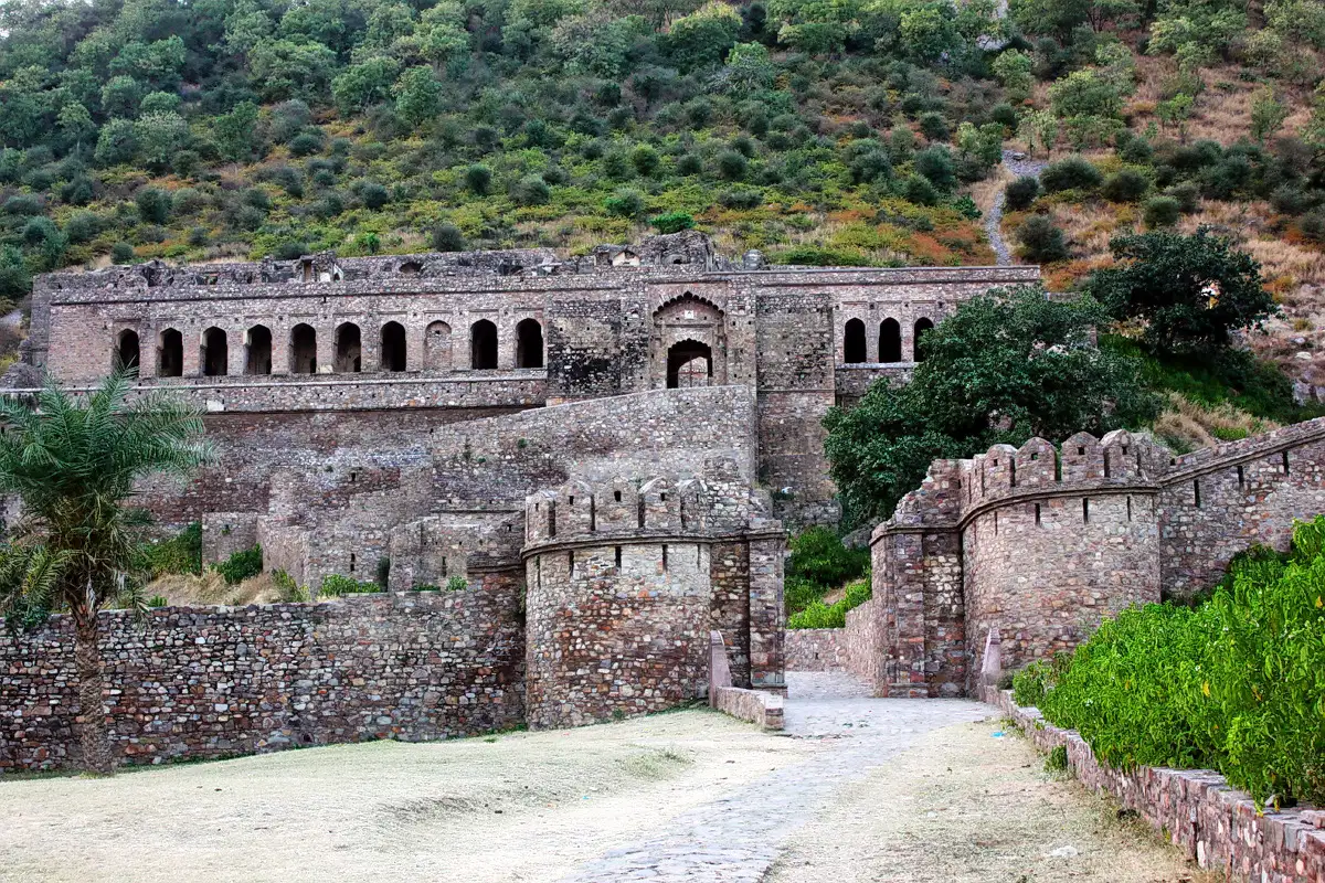 Day Trip to Haunted Bhangarh Fort