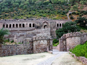 Day Trip to Haunted Bhangarh Fort