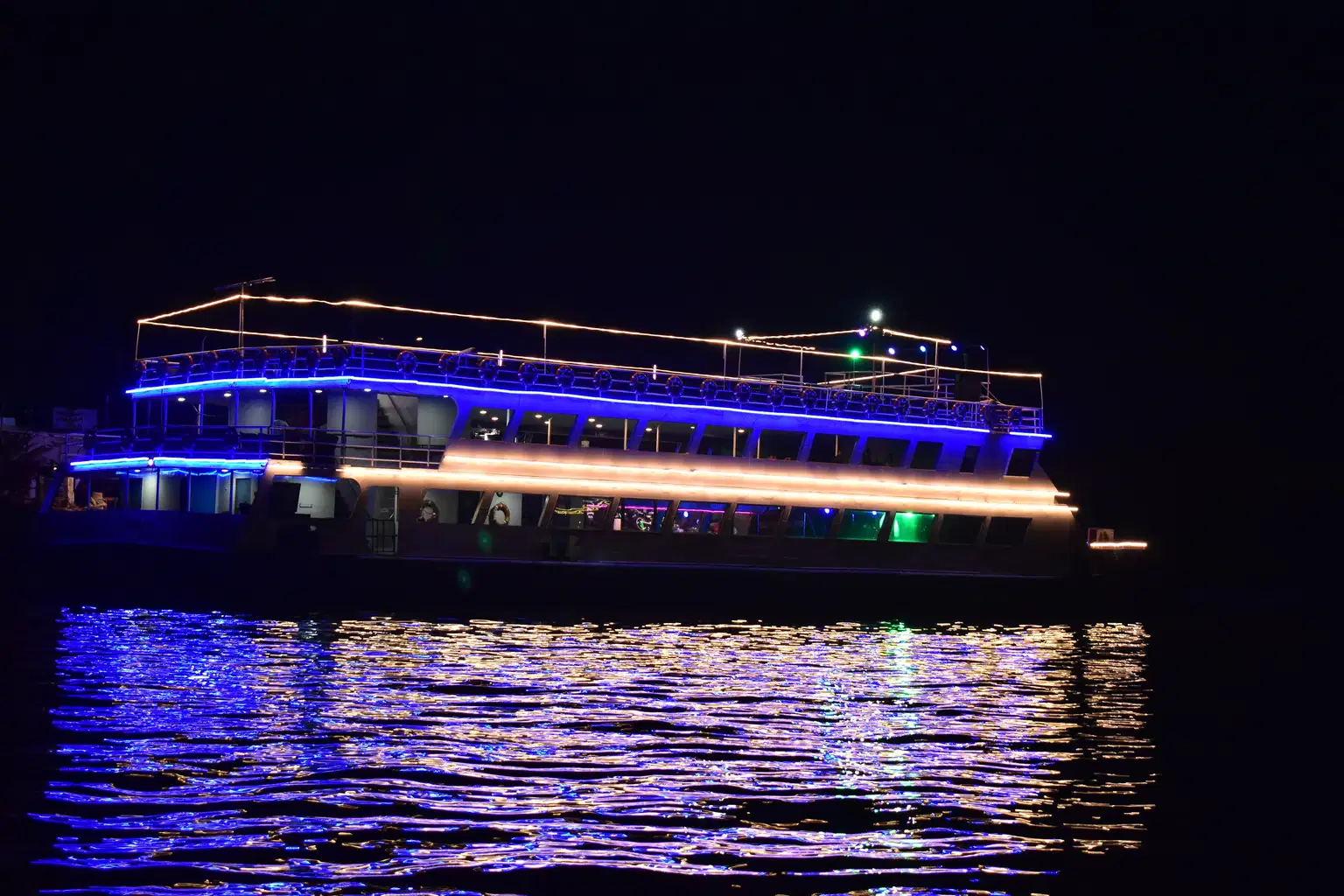 Dinner Cruise in Mandovi River Goa