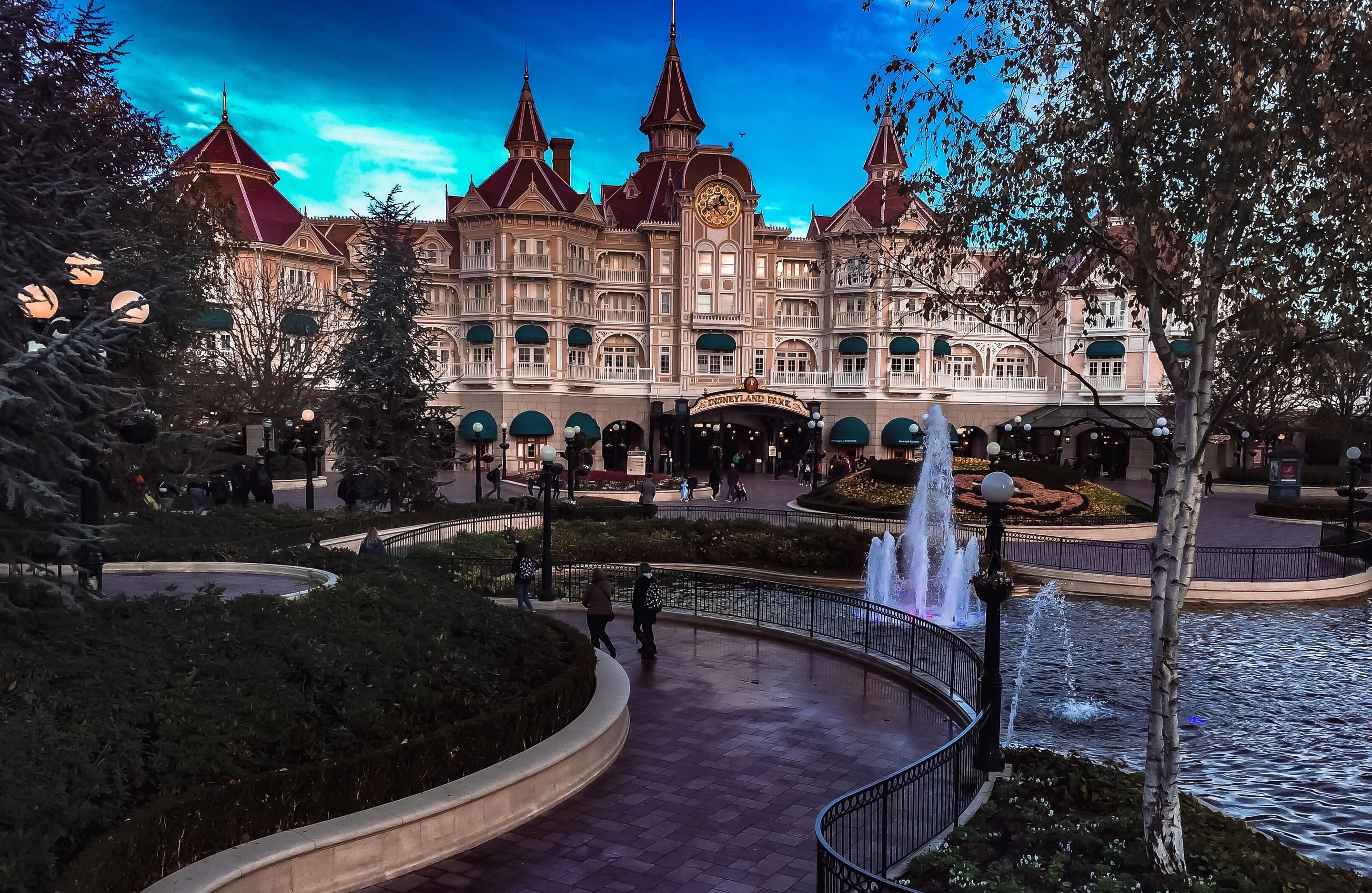Disneyland Park Overview