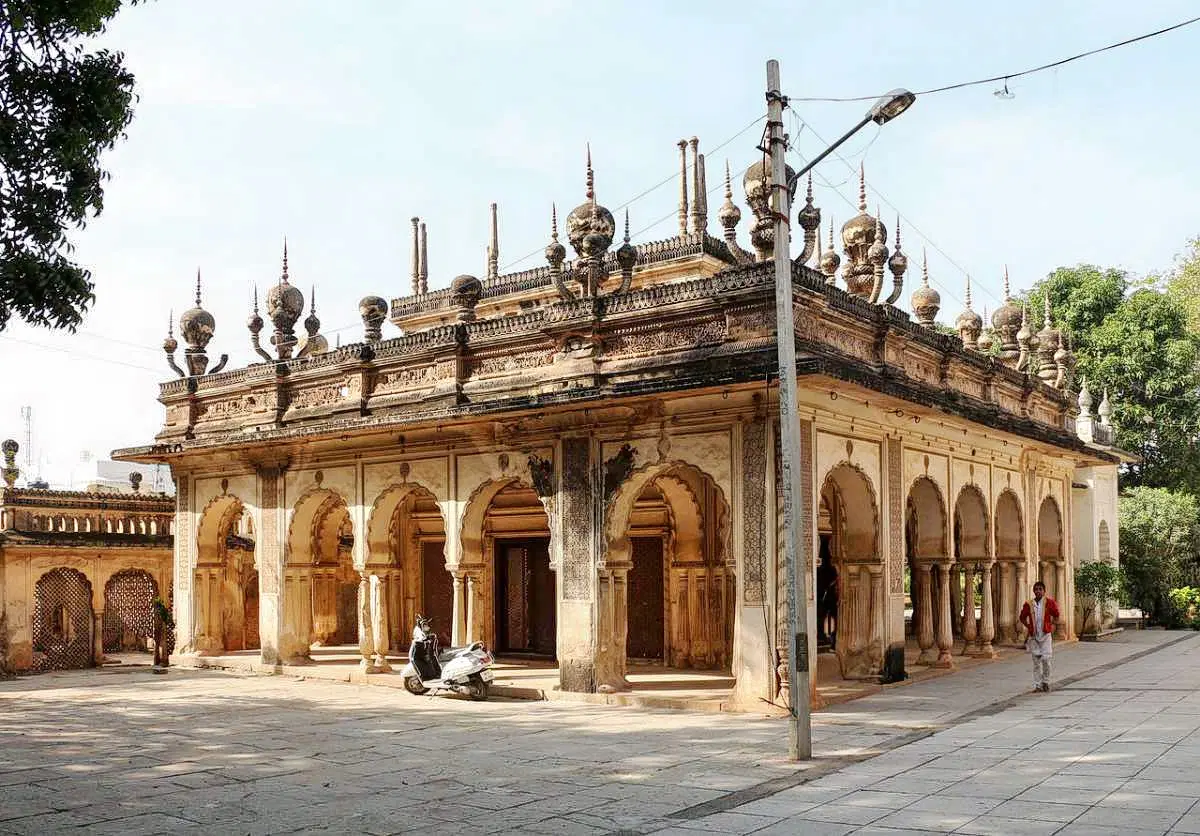 Paigah Tombs