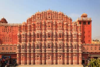 Experience Jaipur’s charm on an 8-hour tour featuring the iconic Hawa Mahal façade