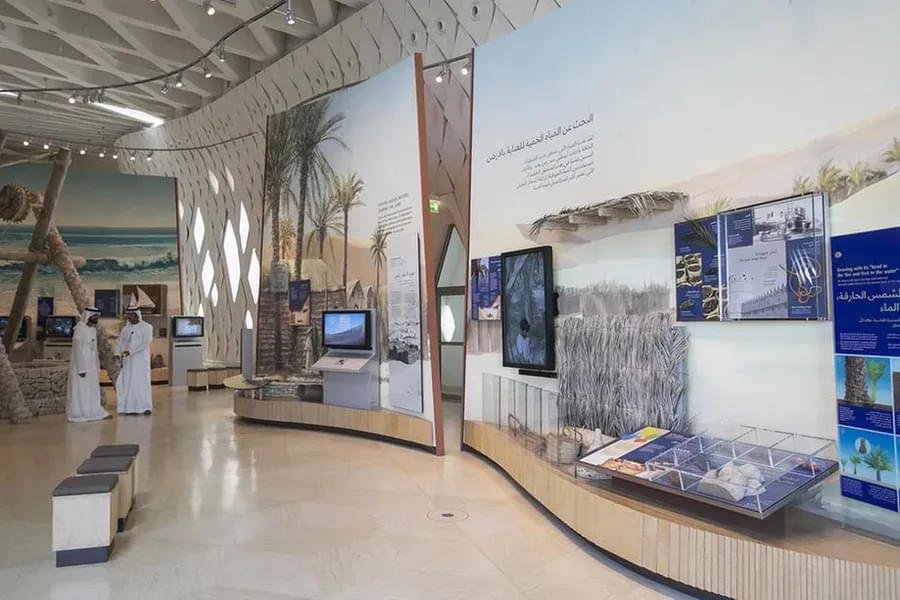  Learn at Sheikh Zayed Desert Learning Center
