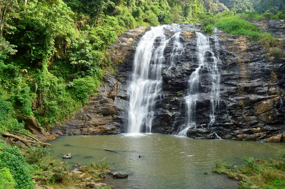 Akka Tangi Falls Overview