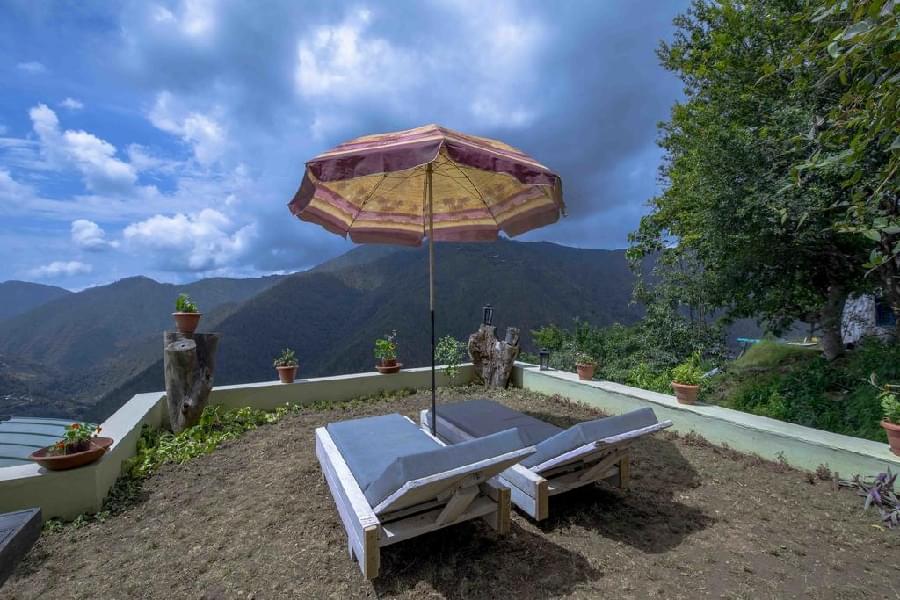 A Cozy Vacation Retreat on the Hilltop in Ramgarh Image