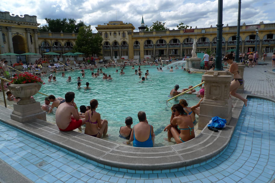 Why To Visit Budapest Thermal Baths In Summer?