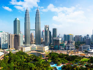 Explore the architectural marvels with the Kuala Lumpur Half Day Tour