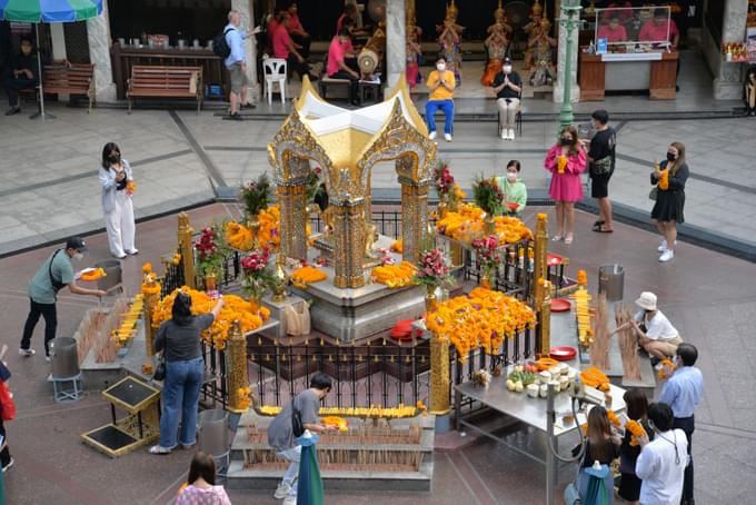 Erawan Shrine.jpg