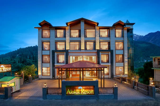 Luxurious stay amidst mountains in Himachal