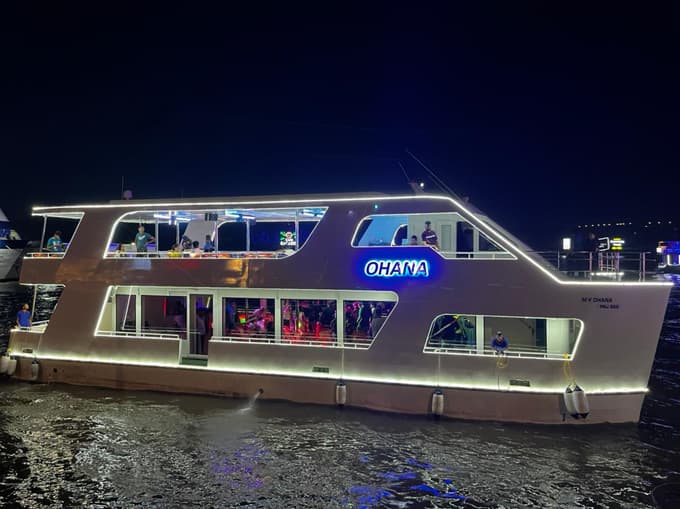 Floating Dine-in Party Cruise in Goa