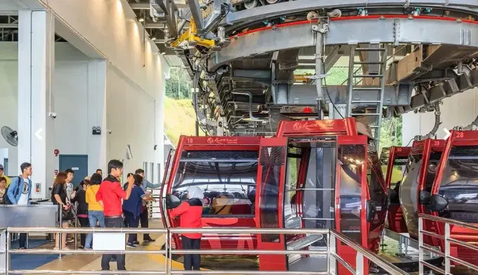 Awana Skyway Genting Glass Flored Gondolas