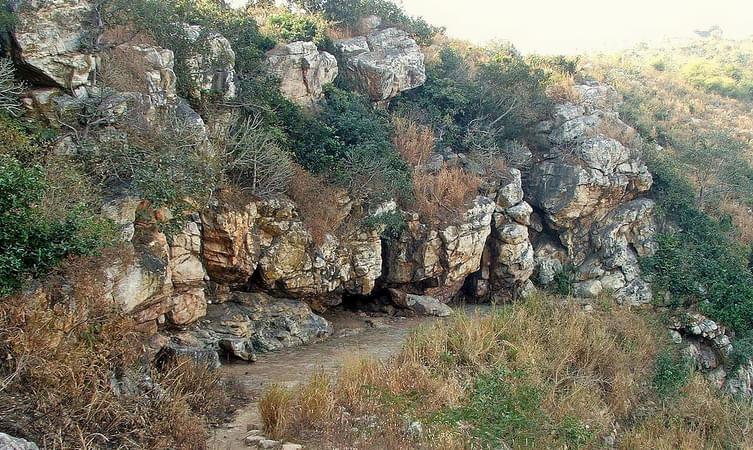 Saptaparni Caves