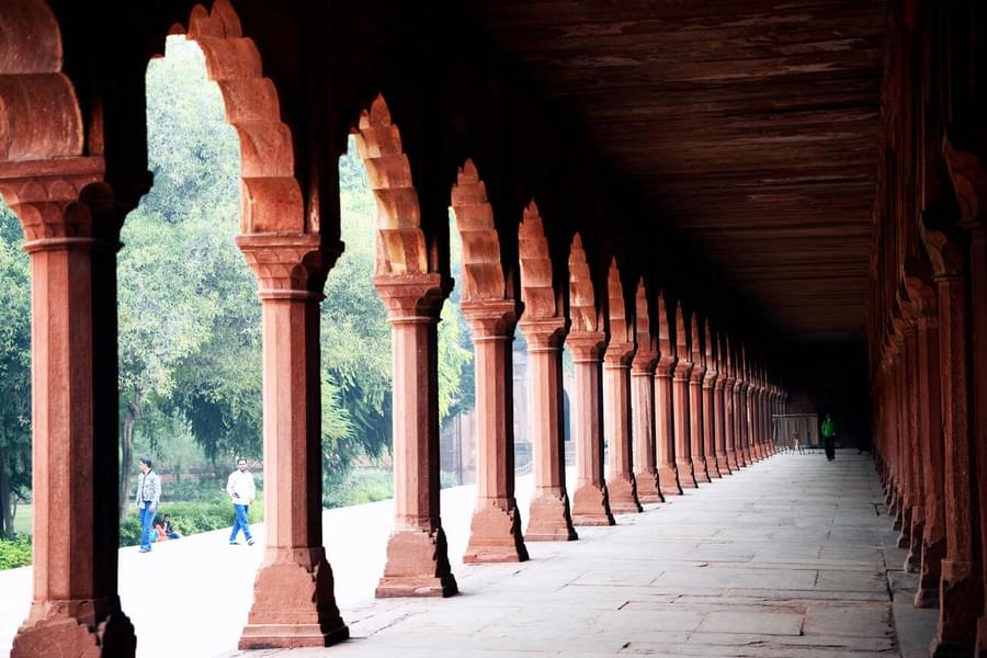 Taj Mahal Guided Walking Tour Image