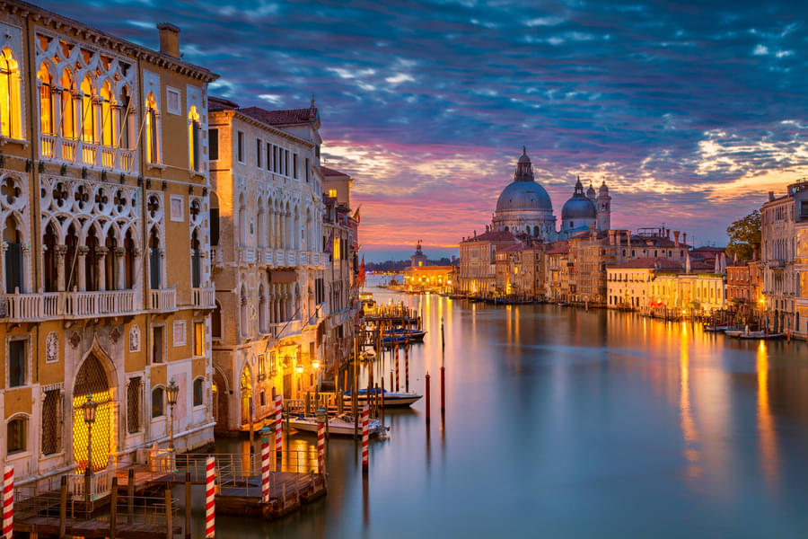 View the stunning beauty of Venice in evening time