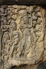 Observe Gandhara-inspired art and carvings