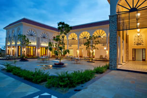 Gf0muusm9bxjwy6056u3qe2ojc87 1562848829 006 evening courtyard 2