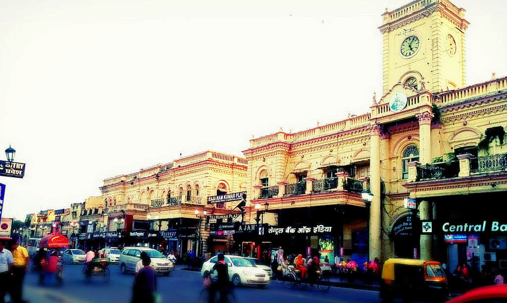 Hazratganj, <em>Lucknow</em>