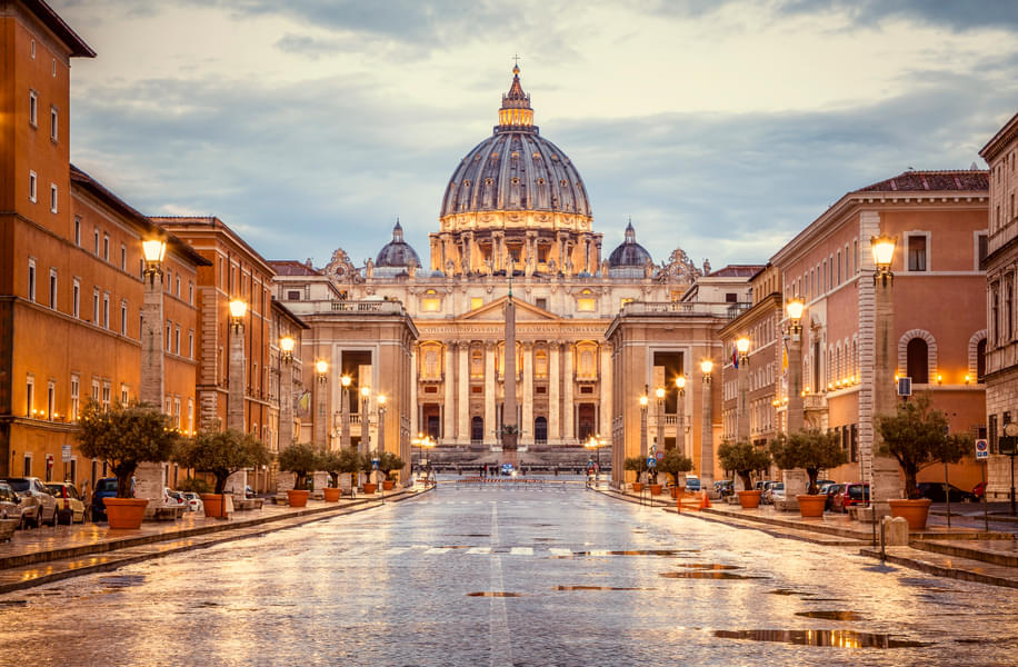 Enjoy a tour to St. Peter's Basilica Dome and Underground Grottoes