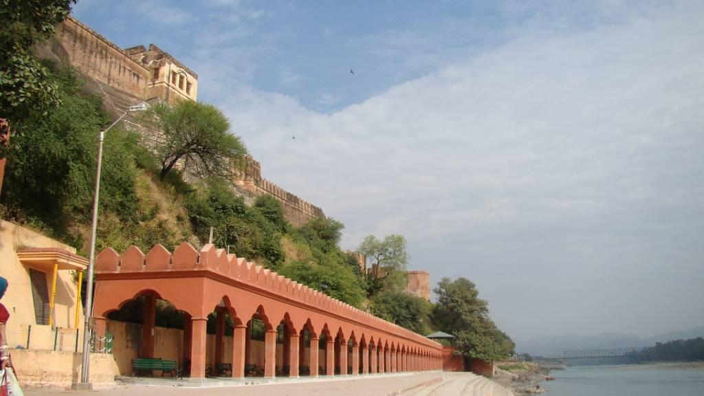 Discover the Pandav Gufa