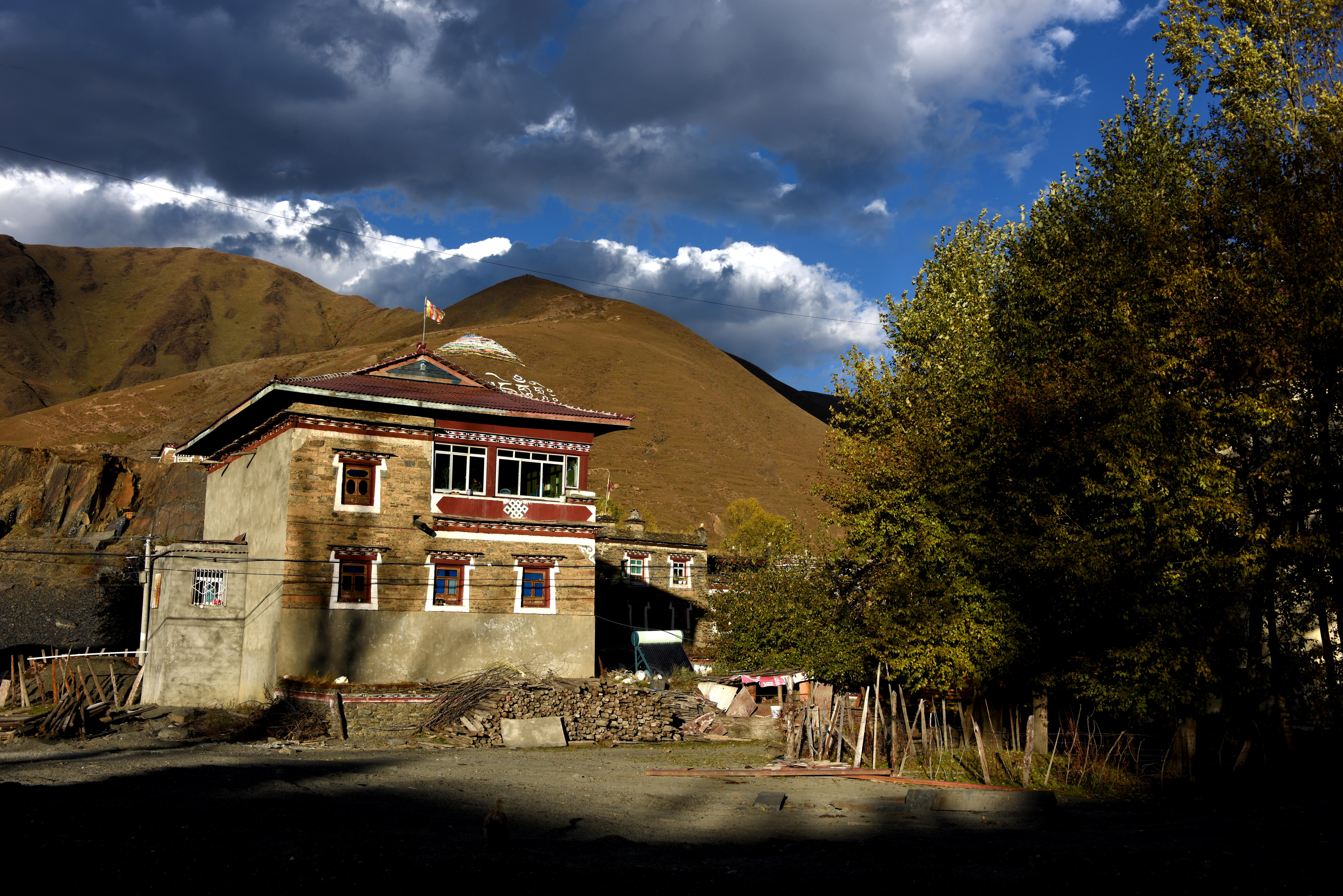 Stay the Night in a Traditional Tibetan House
