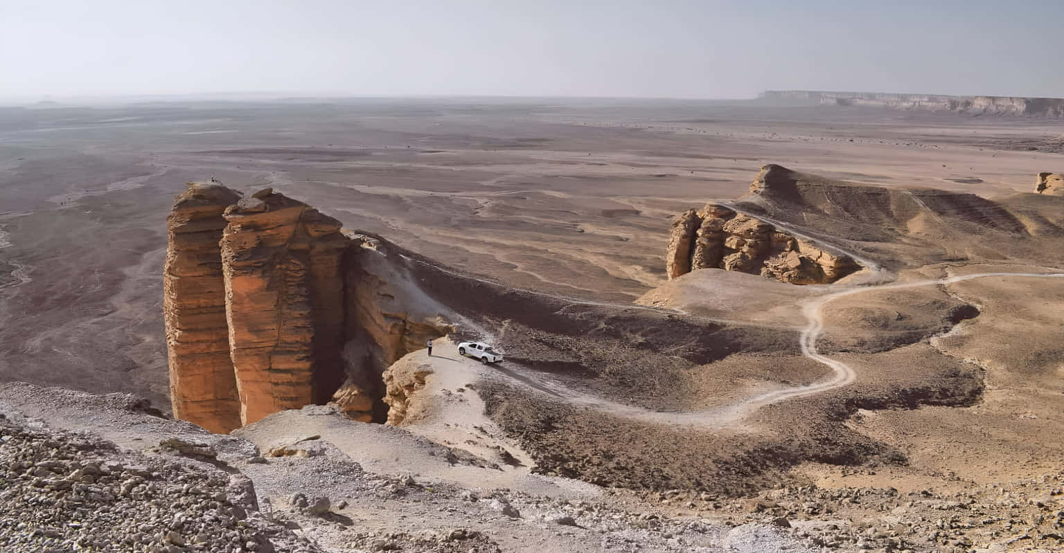 Day Trip to Tuwaiq Mountains & Najd Plateau