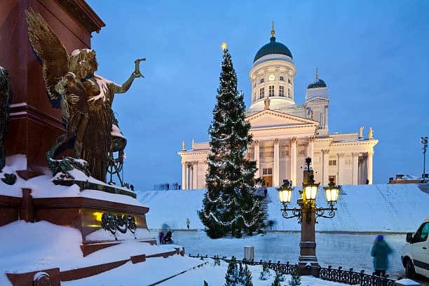 Get Astonished by the Sound of Senate Square