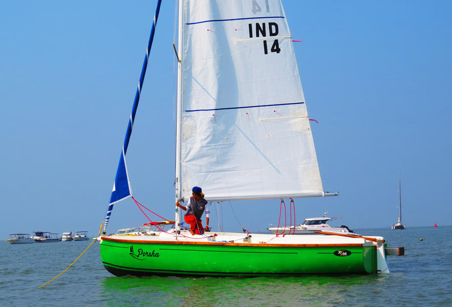 Sailing In Mumbai Image