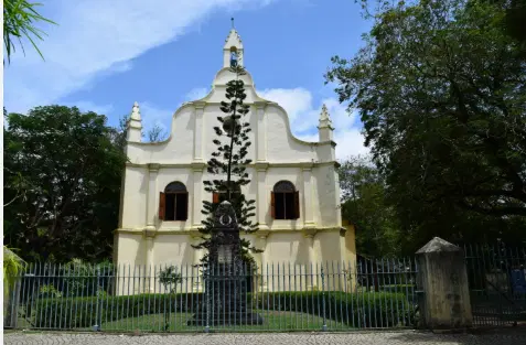 Admire the architecture