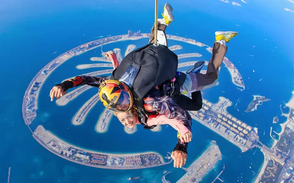 Skydiving at Palm Jumeirah