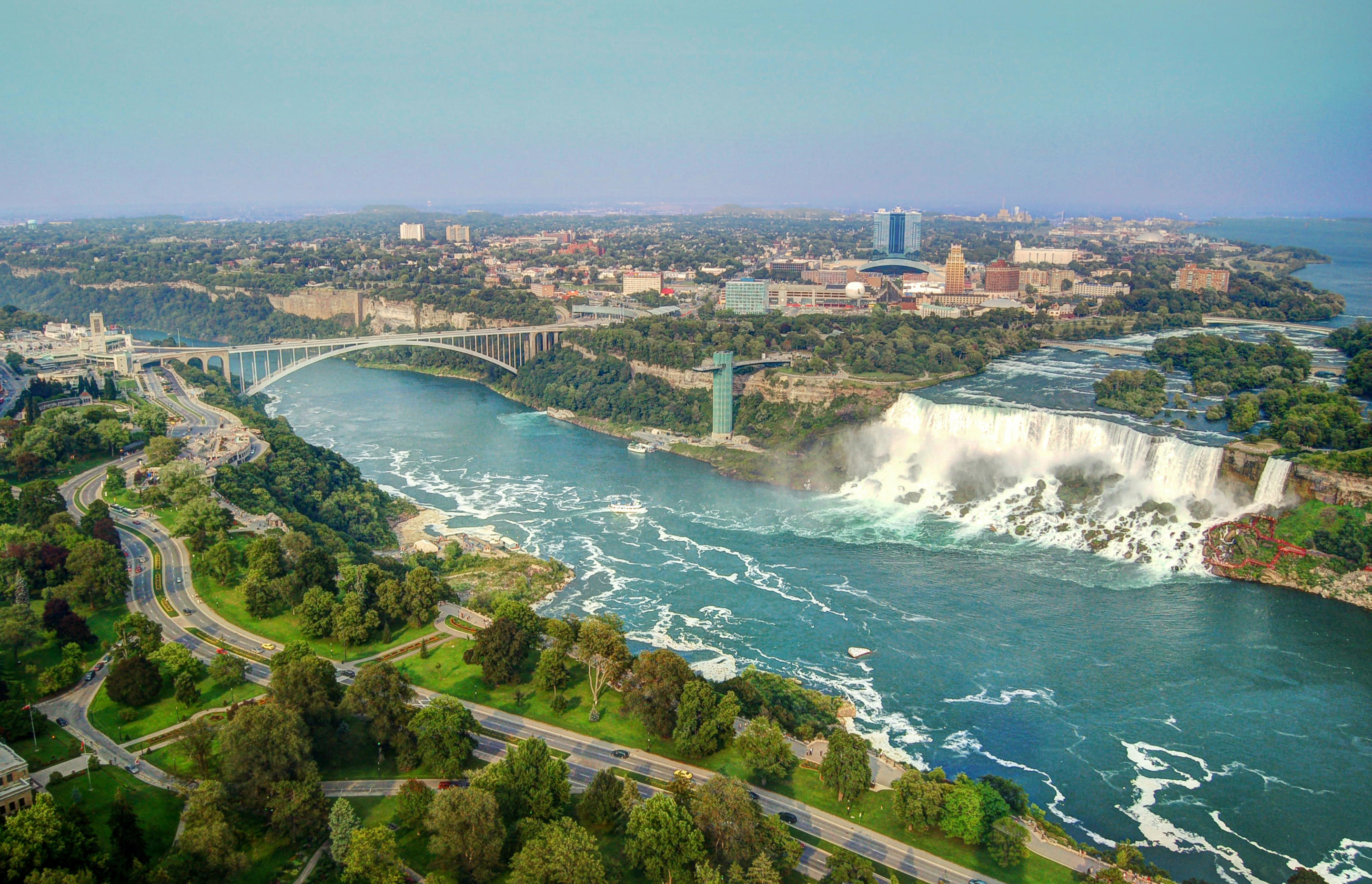 Horseshoe Falls Overview