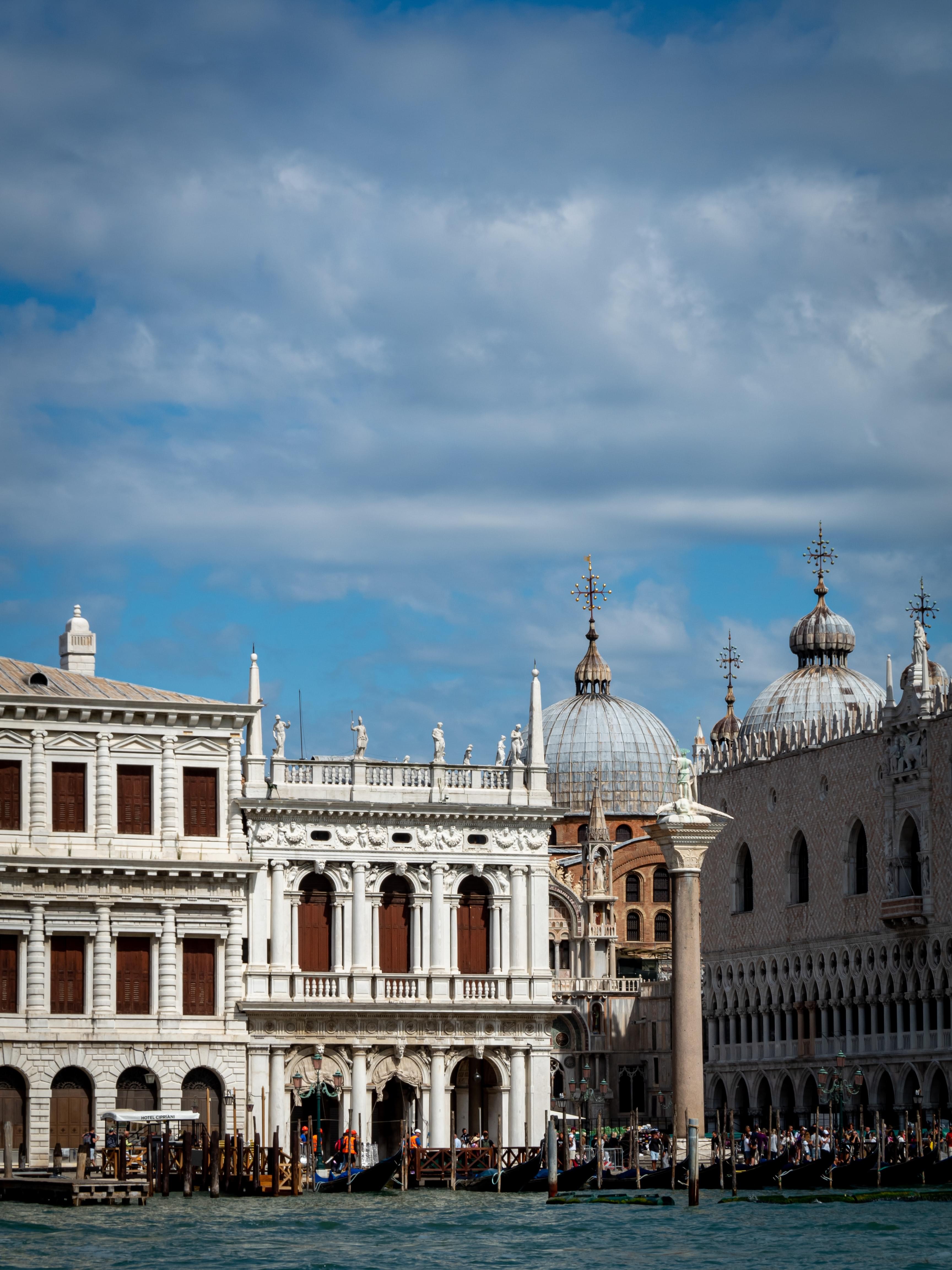 Doge's Palace Museum outer view