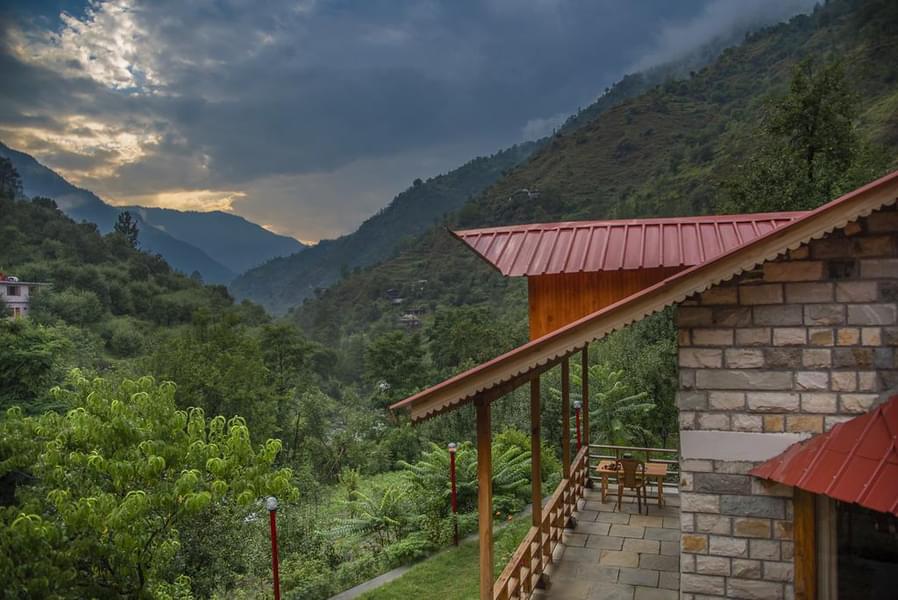 A Comfortable Getaway with River View in Tirthan Image
