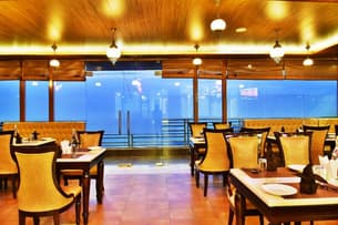 Gw8wc1ln6warldmekhz7rm96ql59 view from restaurant