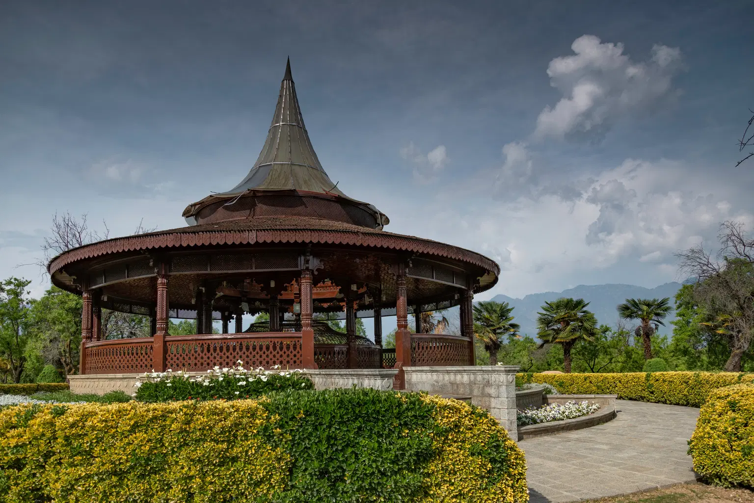 <em>Kashmir</em> Tour Packages From Srinagar 