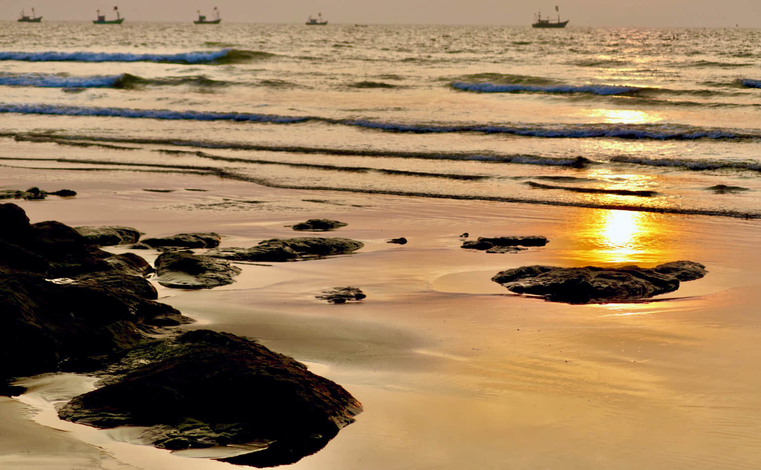 Tamastirth Beach