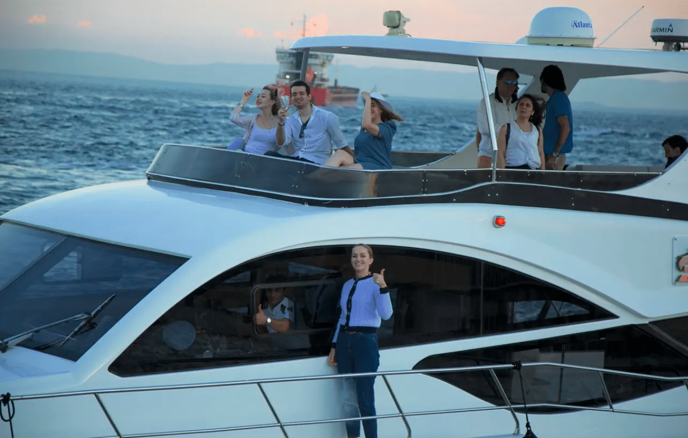 bosphorus luxury yacht tour