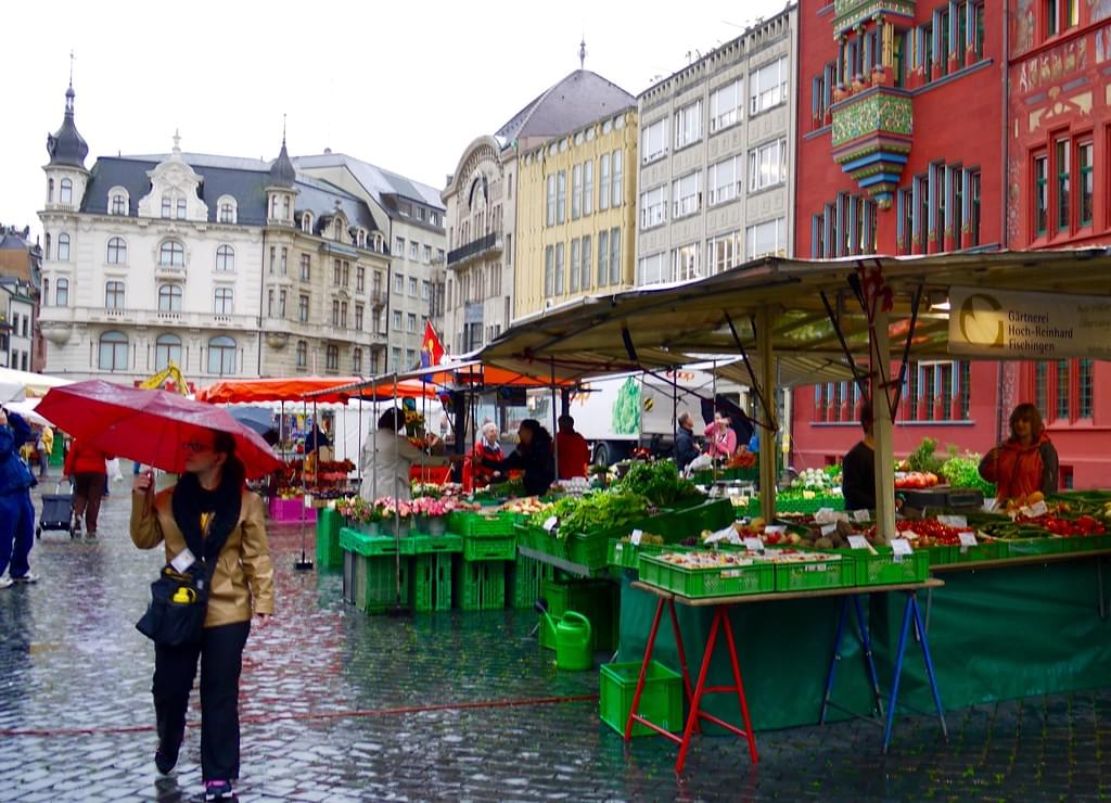 Immerse Yourself in the Bustling Market