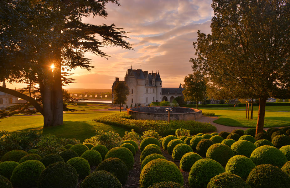 Stroll around the chateau and admire the gothic, flamboyant and French renaissance architectural styles