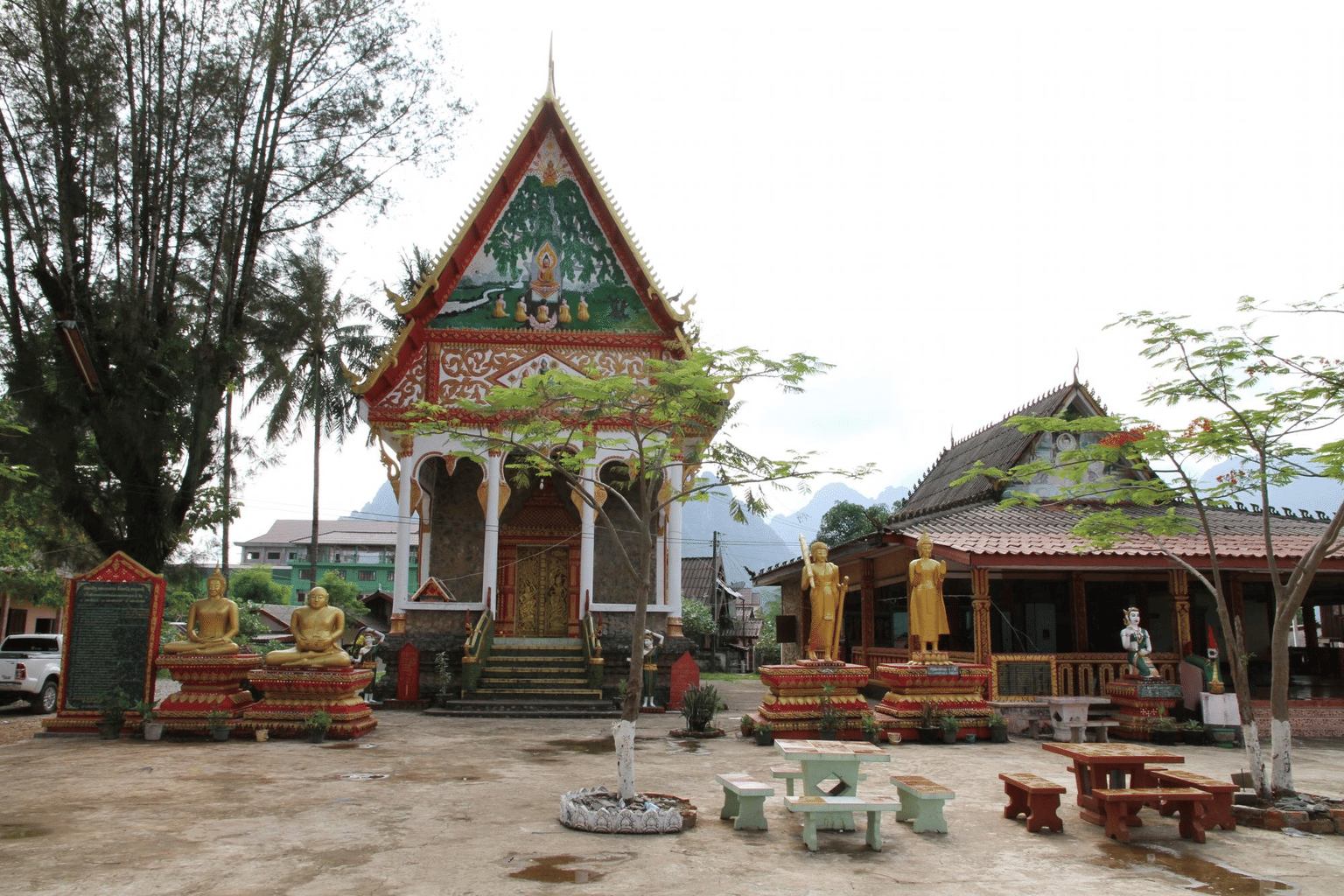 Wat Kang Laos