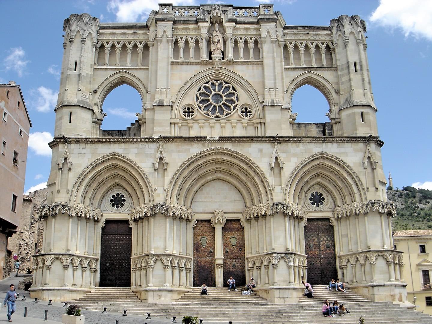 Visit Cuenca Cathedral
