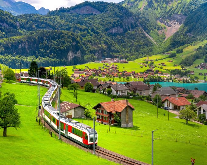 Group Trip Through Europe | Exploring Paris & Switzerland
