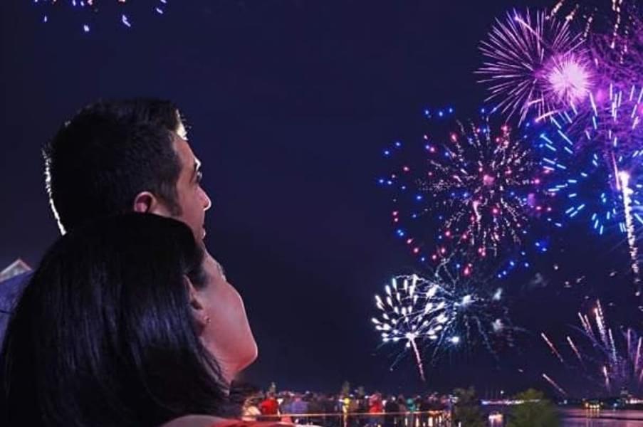 Spend a quality evening with your loved one while watching the enchanting fireworks